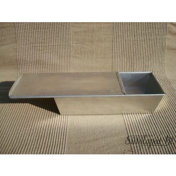 SZÖGLETES SÜTŐFORMA fedéllel, egyedi méretben 