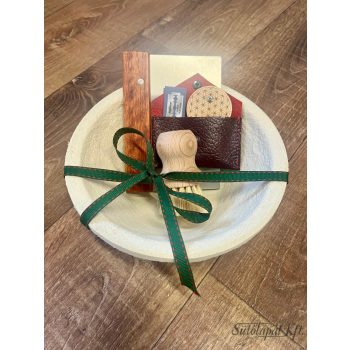 Ajándék csomag + fapép kerek szakajtó 0,75 kg 