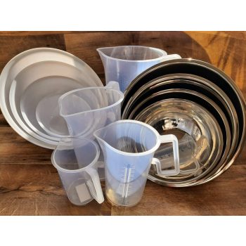 Keverő- és mérőedények